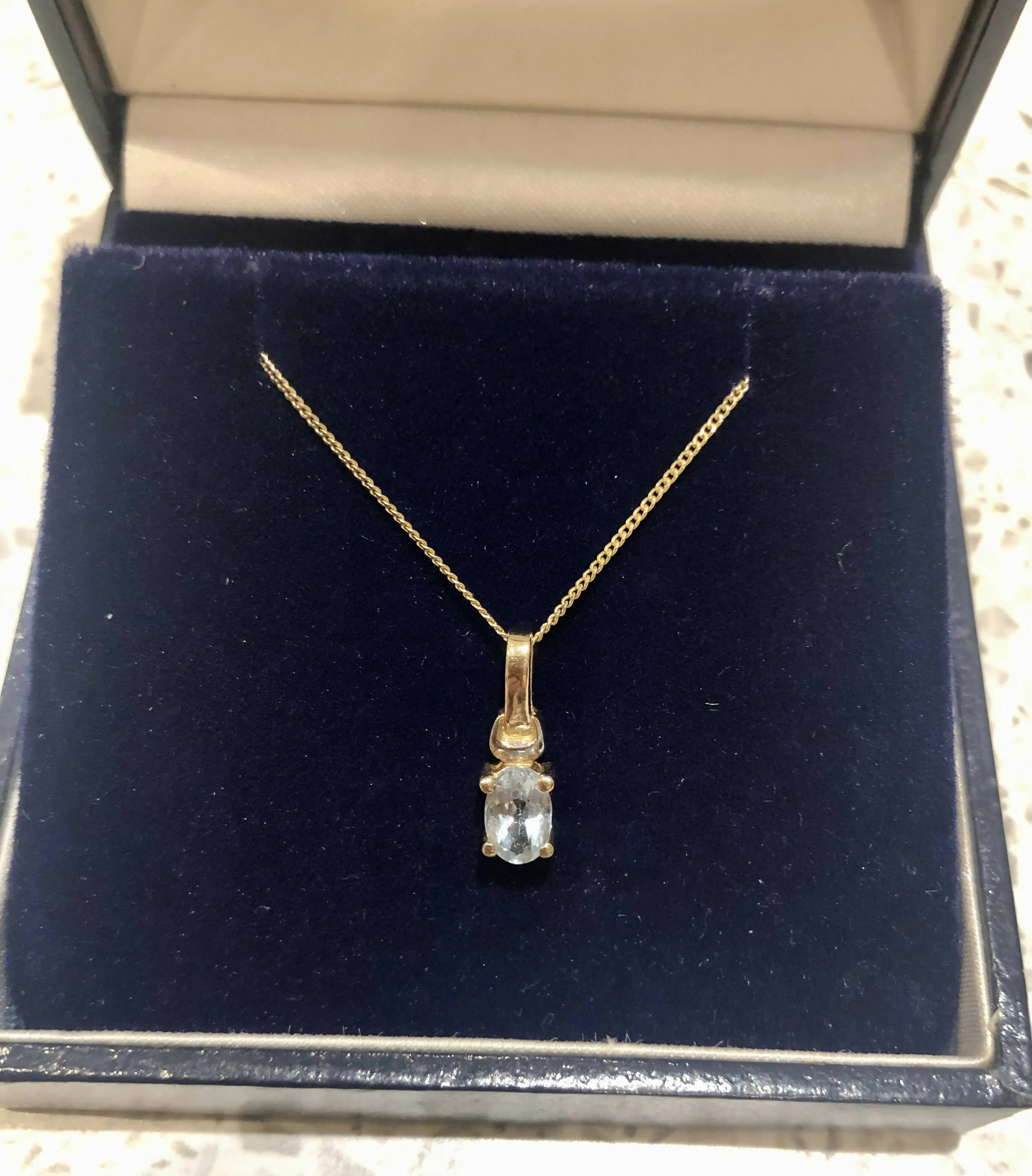 9ct Yellow Gold Aquamarine Pendant