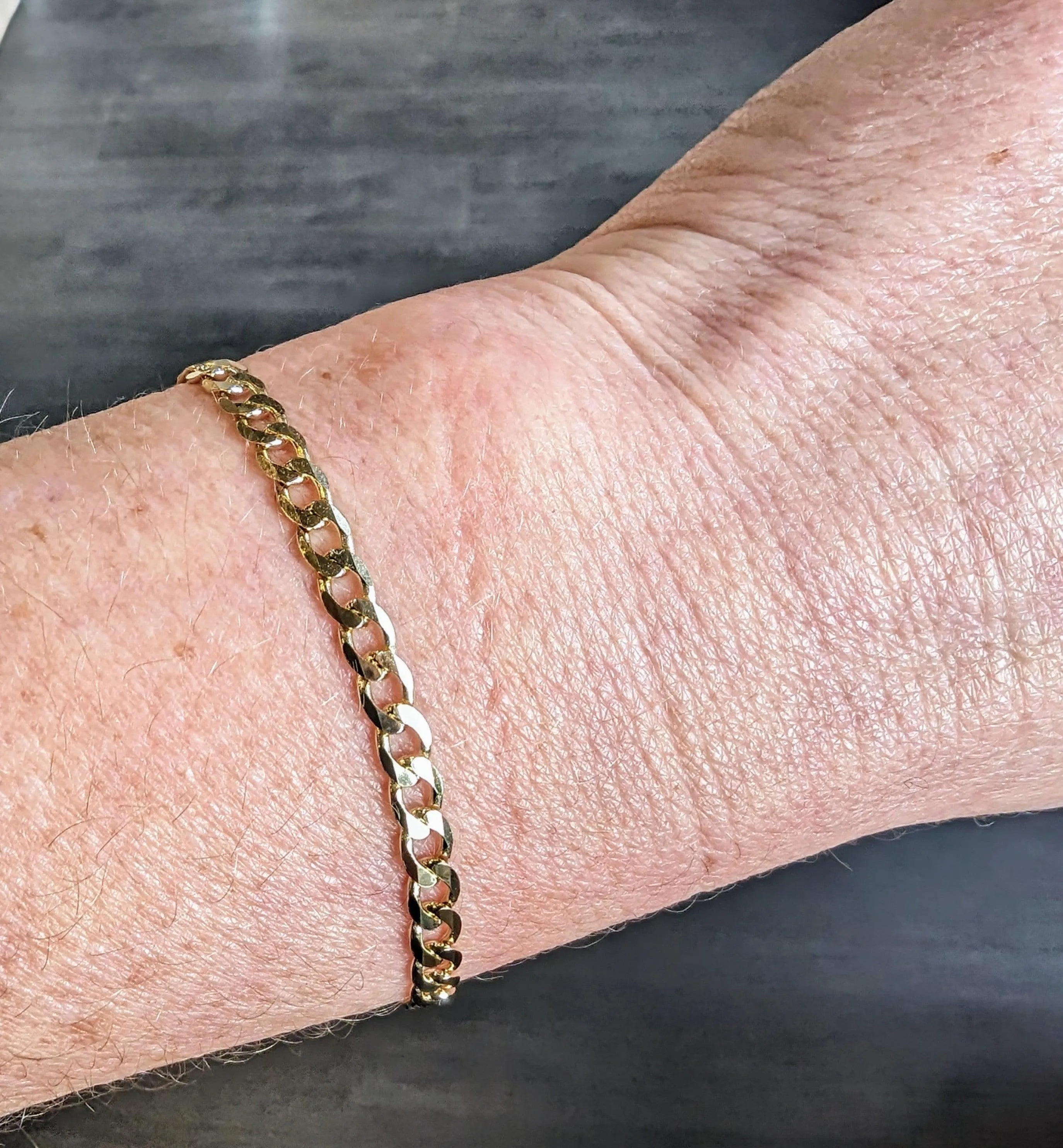 9ct Yellow Gold Metric Curb Bracelet