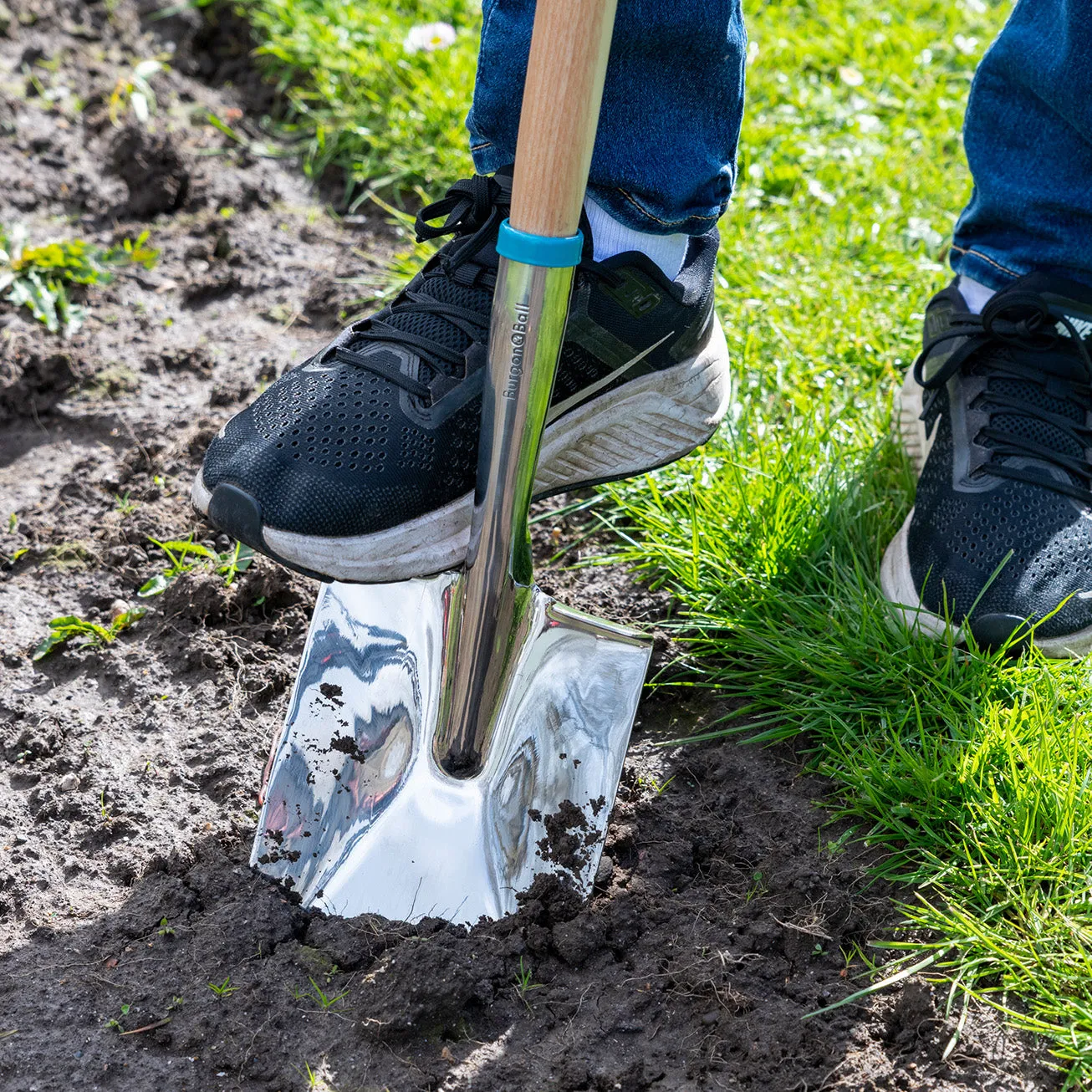 Children's Garden Spade - RHS Growing Gardeners