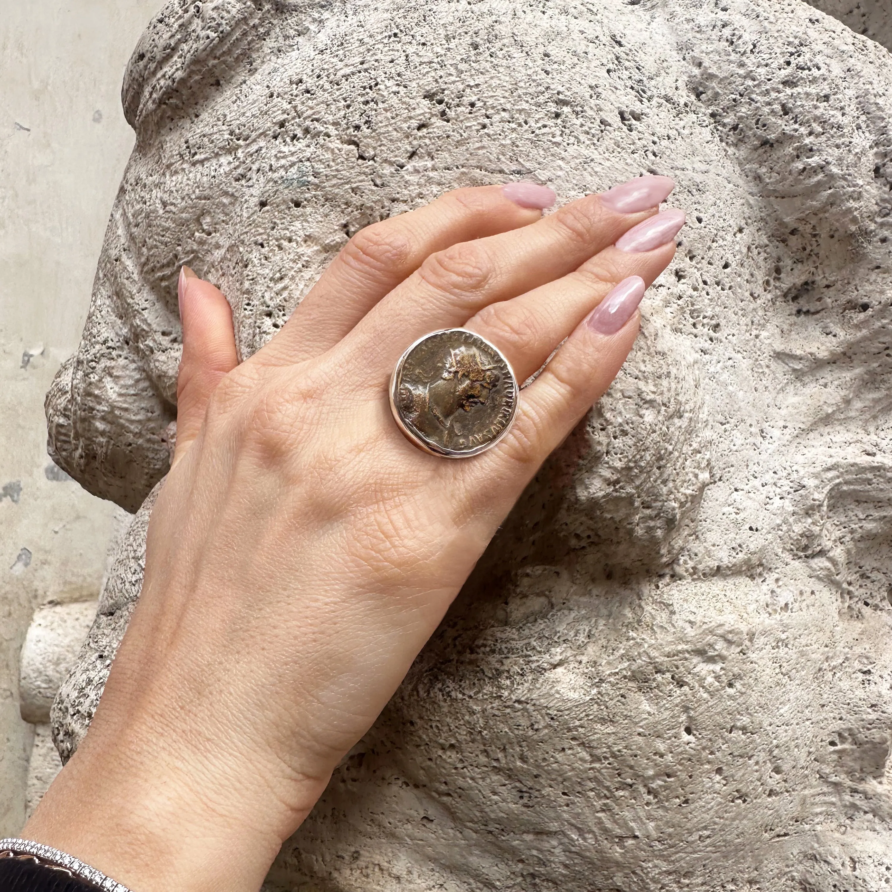 EMPEROR HADRIAN Authentic Ancient Roman Coin 2nd cent.AD Silver Ring