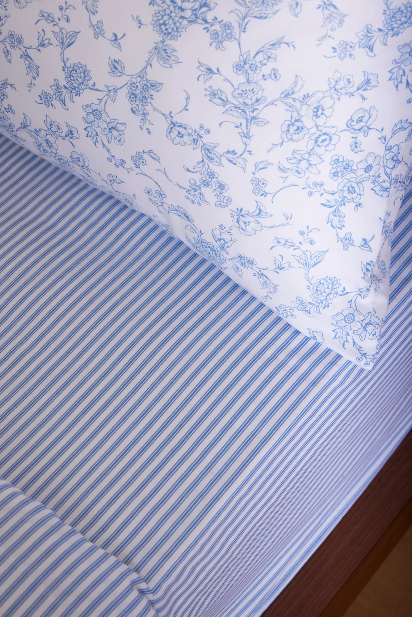 Foxford Blue Stripe Fitted Sheet