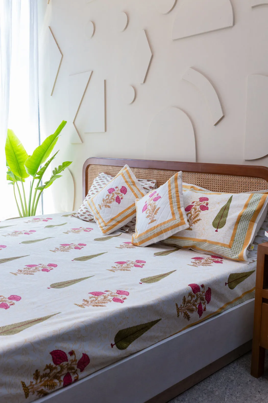 Regal Patterns Hand Block Print Premium Cotton Bedsheet with 2 Pillow Covers & 2 Cushion Covers